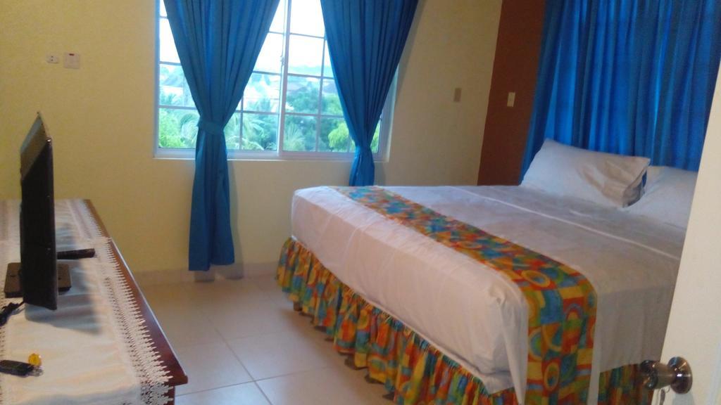 Palm Bay Guest House & Restaurant มอนเทโกเบย์ ภายนอก รูปภาพ